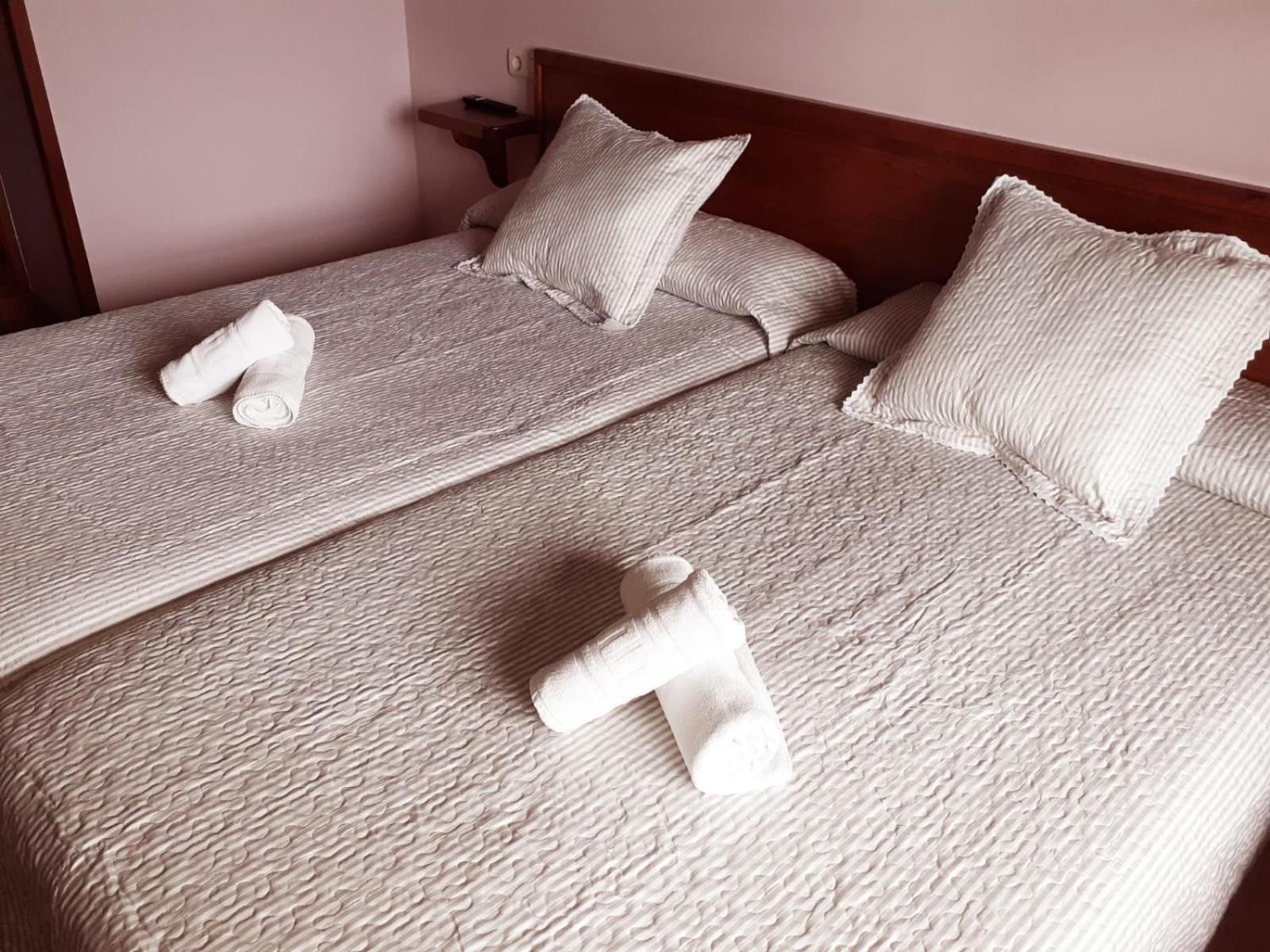 La Casina De Berdayes Guest House Labra Room photo