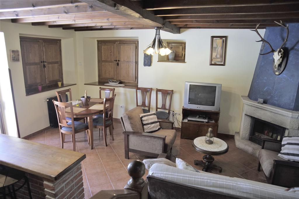 La Casina De Berdayes Guest House Labra Exterior photo